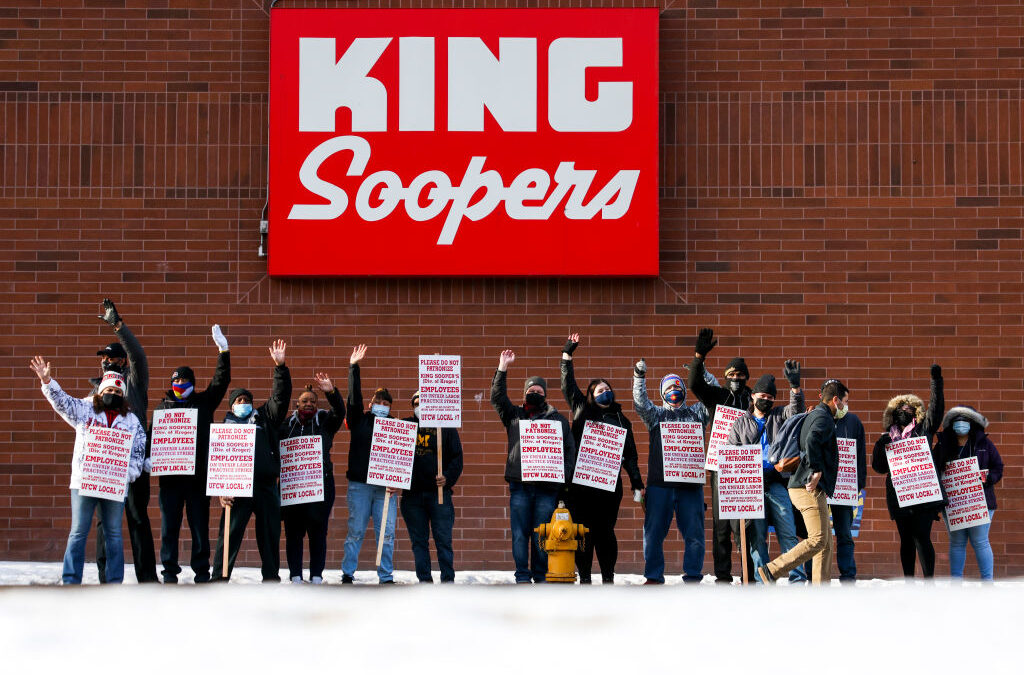 Juez rechaza parcialmente orden de restricción de King Soopers contra huelguistas sindicales