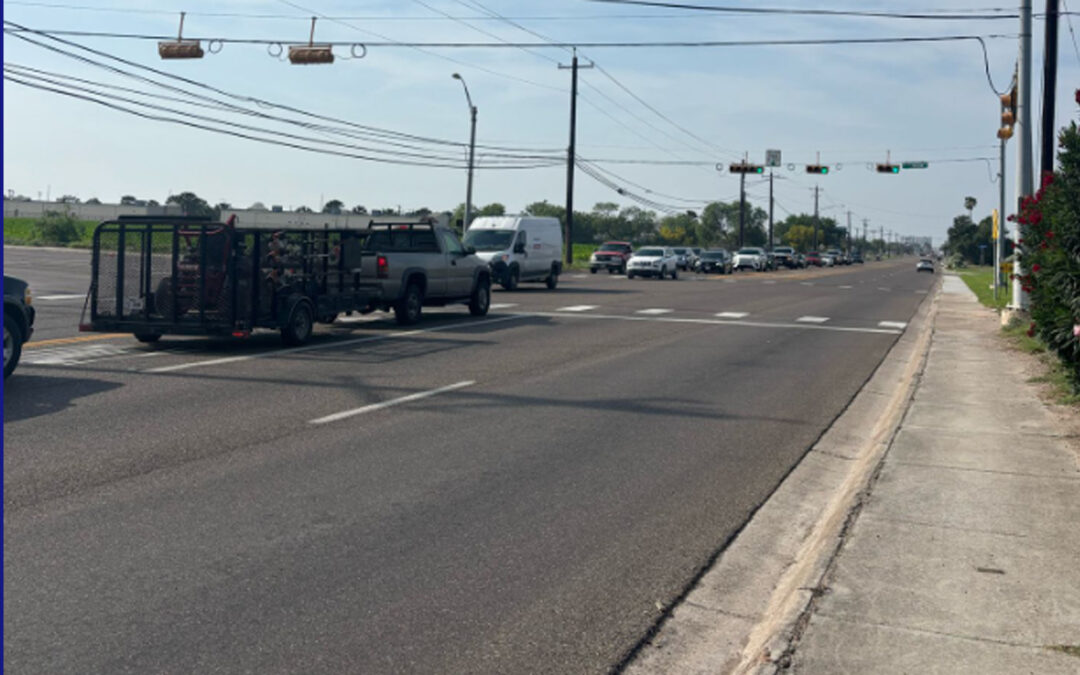 Mujer es atropellada por unidad de la DPS en la intersección de McColl y Canton