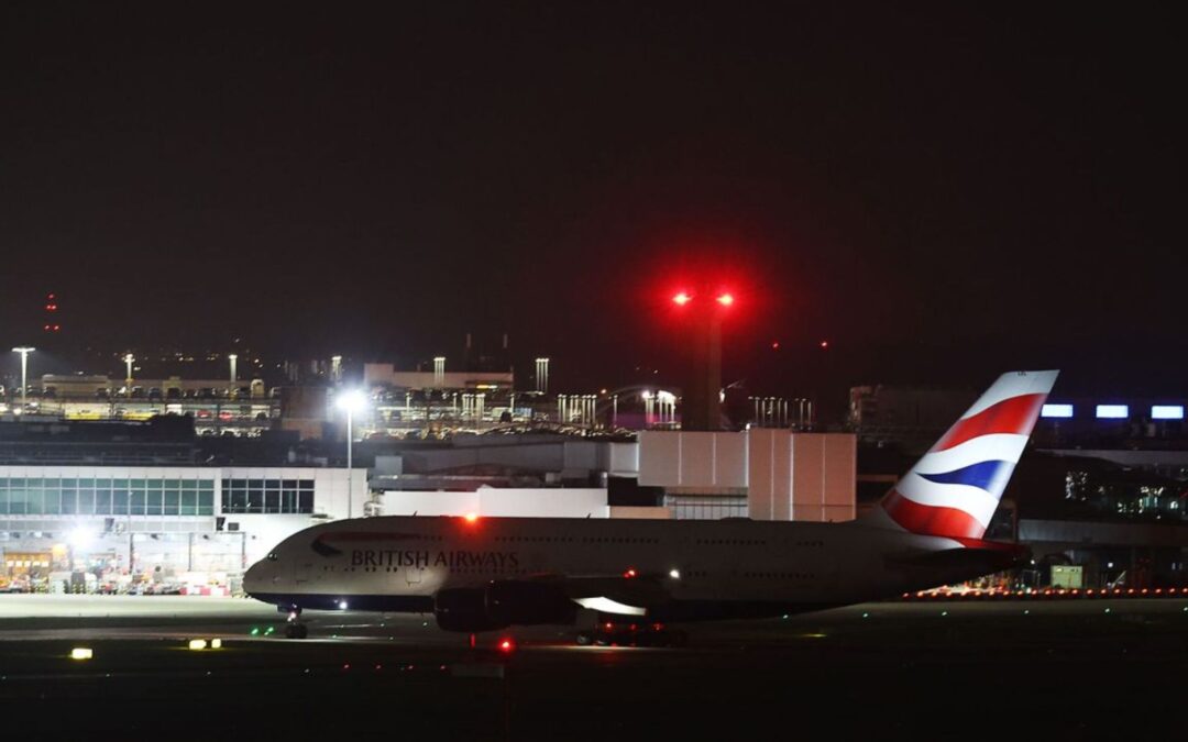 Resumen de noticias del cierre del aeropuerto de Heathrow en Londres, 21 de marzo